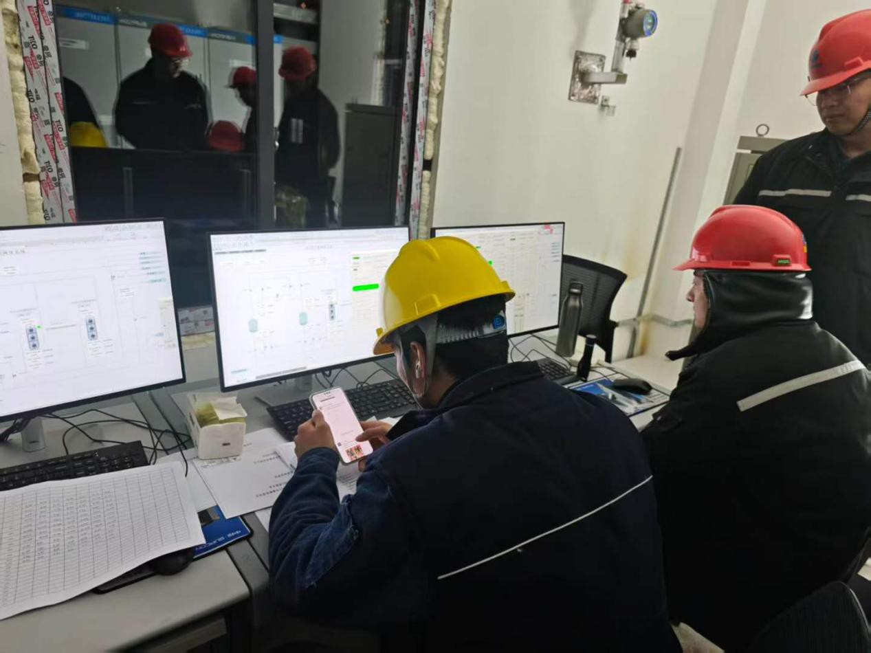 The Nuzhuo Cryogenic 14,000-high-nitrogen Plant Successfully Completed Its First Start-up For Wan...